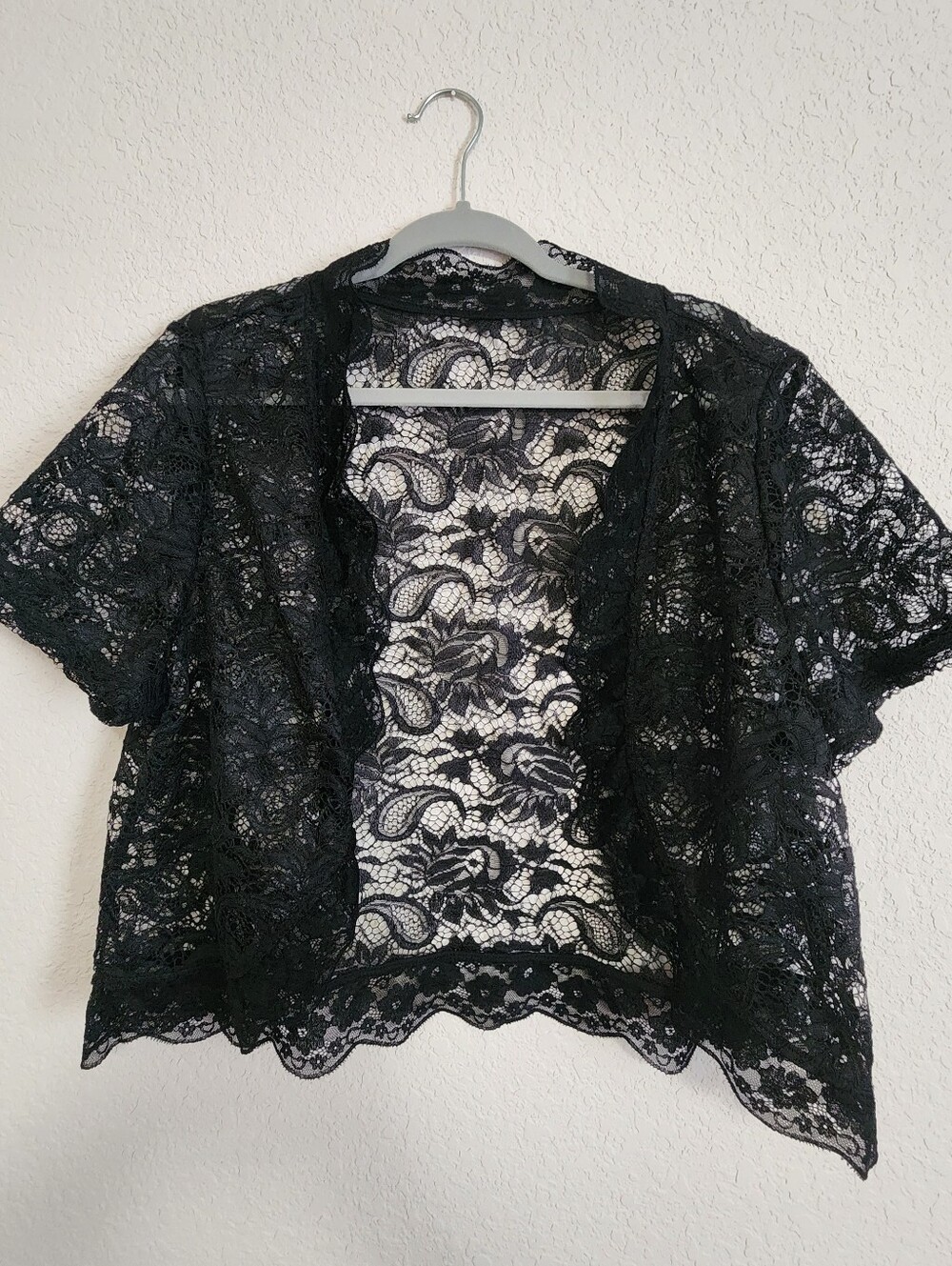 SHEIN Black Floral Lace Open Front Short-Sleeve Camisole